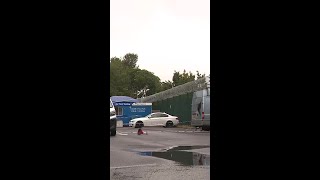 Three arrested after van crashes into defence factory fence #Edinburgh #Scotland #News