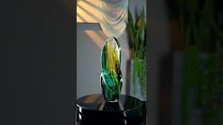 The design of the Moon Rainbow Crystal glass art ornament is also unique and ingenious.