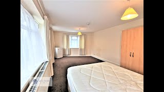 Renting in London? ROOM tour Borehamwood WD6