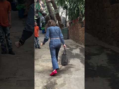 Raveena tandon spoted || raveena new navel vedio || Raveena new spectacles || Raveena new outfit