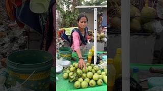 Indian Aunty Selling Guava - Fruit Cutting Skills