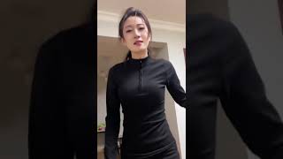 “铃铛遇风响，见你心乱撞。 #暗恋 #发小   大小姐