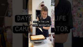 Day in the Life of a Cake Decorator