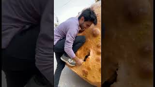 Vlogger Spots a GIANT KACHORI in the Middle of the Road 😱🥟 Traffic Stopper!