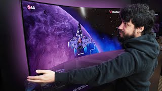I Bent LG’s New Bendable Gaming Monitor