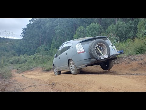 Exploring Bunyip 2 - Lifted Prius tackles powerline tracks