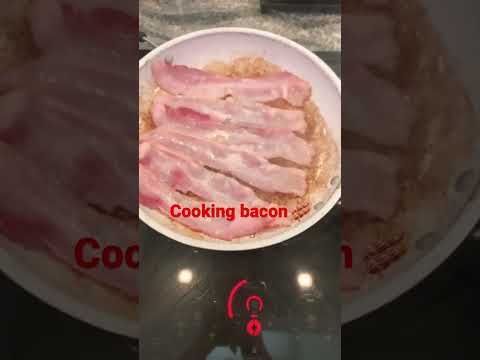 Raw bacon vs cooking bacons vs cooked bacon