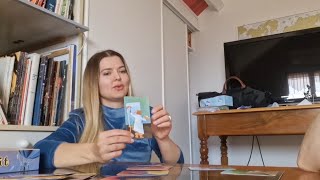 Metaphoric Associative Cards in Therapy: Demo Session with Dixit Cards