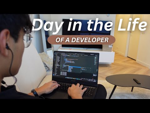 relaxed Day in the Life of a Developer Building his Start-Up