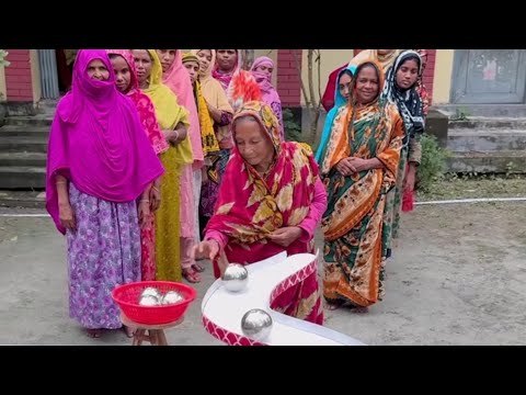 Who wins all the useful rewards in this new interesting game ? Village women happy