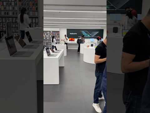 Apple store #dayinthelife #gaming #softwarearchitect #softwareengineer #coding #motivation