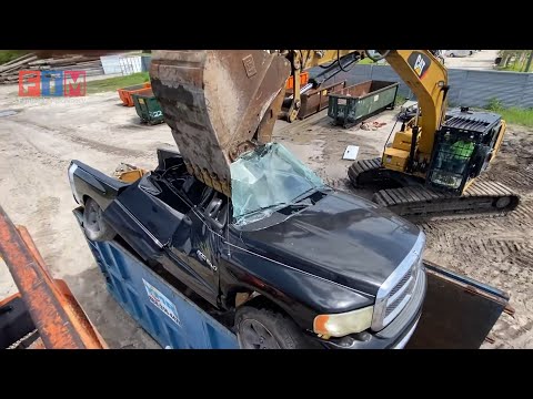 Extremely Fast Destroy Old Cars with Hydraulic Press and Excavator, Heavy Equipment Machines