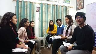 Debate on online classes versus offline classes