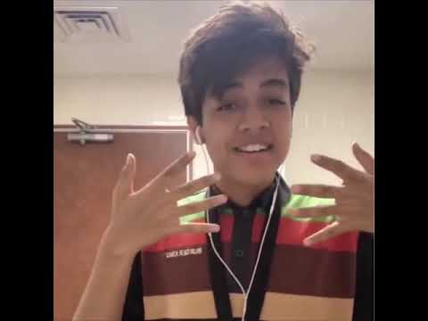 bruger king worker does anime dance in bathroom then someone comes in so he snatches his phone