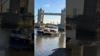 #uk #london #bridge #evening #boat #yot
