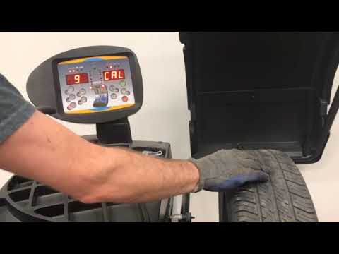 Wheel Balancer CB-5567 Calibration | Major Tire Machine | Automatic Data Entry