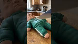 SQUID GAME PLAYER 100 DOLL OR CAKE #netflix #squidgame #funny
