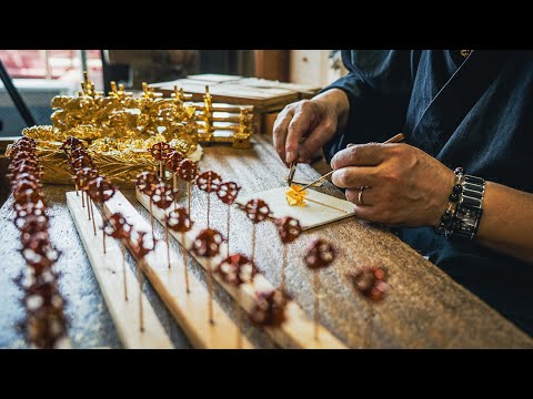The process of making accessories made with 0.0001mm gold leaf