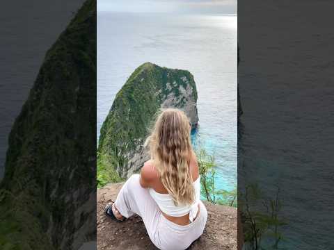 📍kelingking beach, nusa Penida, #bali #indonesiatravel #visitbali #explorebali #balilifestyle