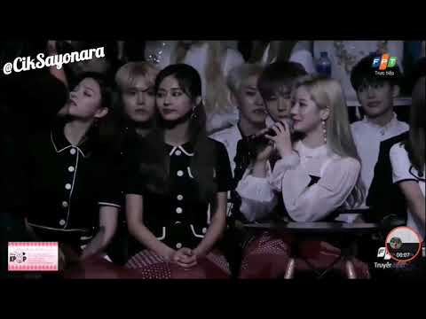 [Short Moment] Is it Jeonghan really like Jeongyeon? (Asia Artist Award 2019)