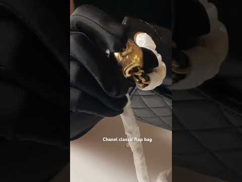 Chanel classic flap bag unboxing. www.luxeaportee.com
