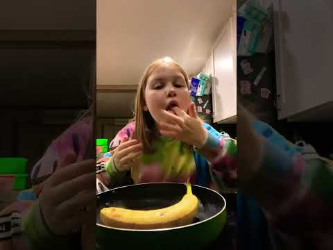 Me cooking vs my mom cooking #funny #shorts