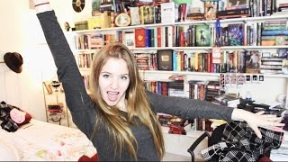 How I Organize My Bookshelf!