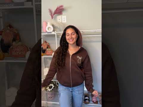 Cutest Fall Tops #falloutfits #ootd #fallfashion