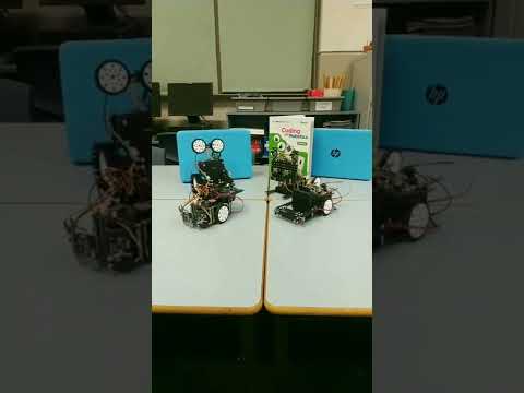 We love building #robots🤖👩‍💻Join thinklum #robotics club! Don't wait! Participate! #thinklum #robot