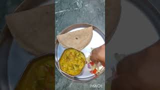 Bihari special Nasta  😋🤤 Roti Aaloo Gobhi Ki sabji Salad and Chai 😋😍 #food #foodshorts #salad 🥗 😋