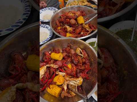 Mother’s Day Crawfish Boil 🤣 #crawfish #seafoodboil #mom