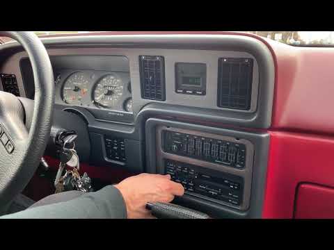 Ford Thunderbird Turbo Coupe driving demonstration for BringATrailer