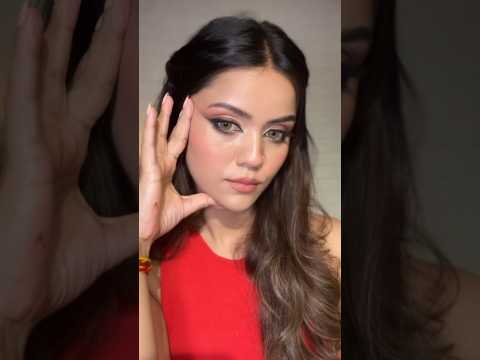 Eye makeup for hooded eyes | Smokey eyes #makeup #eyemakeup #makeuptutorial #shorts #trendingshorts