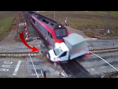 Top Dangerous Truck & Train Fails 2021 #shorts