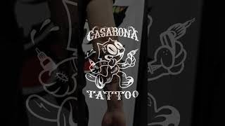 Blackwork estilo boceto de Cartoon, Casabona Tattoo Studio. #cartoontattoo