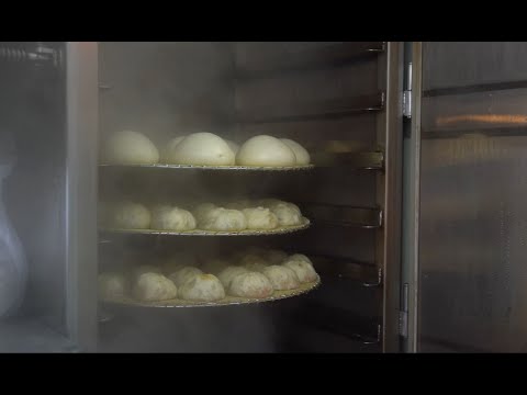 Korean street food - Famous dumplings (50 year old shop)
