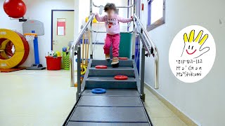Avoiding obstacles on stairs - coordination and movement planning