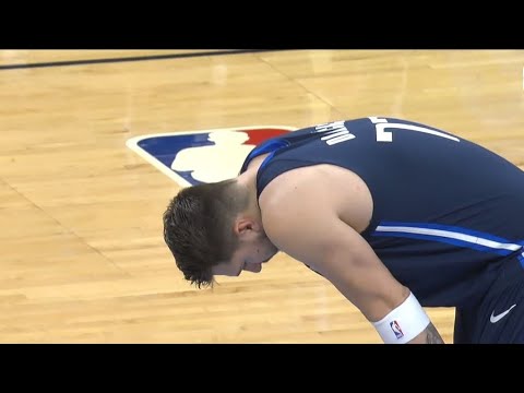 Mavericks and Thunder Trade 24-Second Violations To Begin Game in Honor of Kobe