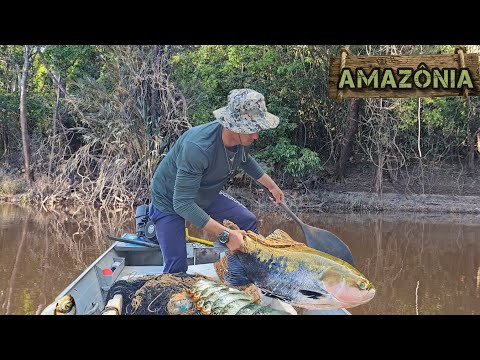 WE FISHED the biggest TAMBAQUI in the LAKE. Riverside fishing in a wild river