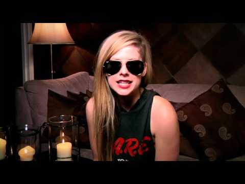 Avril Lavigne Invites You to CODESTRONG 2012