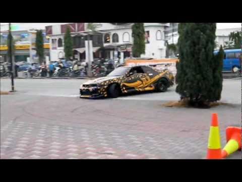 Awesome looking R33 GTR