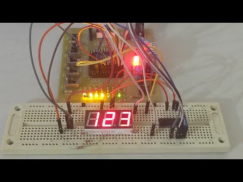 XC9536 3-Digit Multiplexing Display Using VHDL