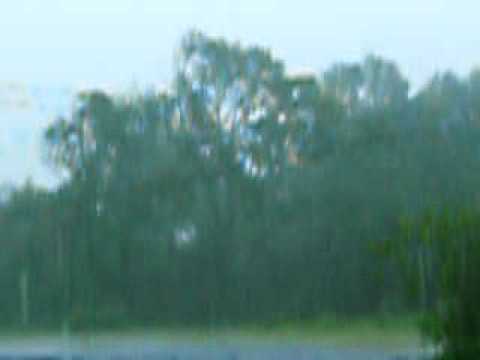 Hurricane gustav film.AVI Gonzales LA. 2008