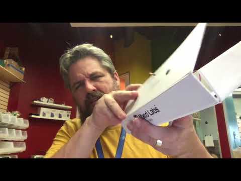 Award-winning Austin STEM Teacher and Author reviews Mand Labs Kit