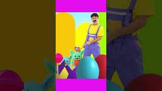 Playing with Balloons as a Family 🎈 | Hokie Pokie Children's Songs | #shorts | №3