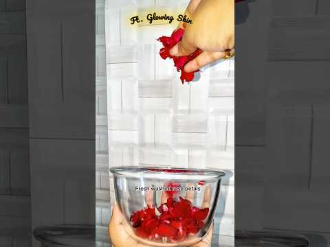 HOMEMADE ROSE TONER 🌹#homemadetoner #rosetoner #skincaretips #glowingskin #hydrationtips #toner