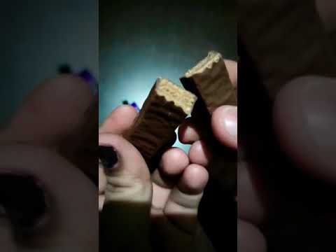 #munch  | #chocolate | #nestle  | #asmr  | Relaxing | Satisfying | #shorts | Handy Mandy 💜
