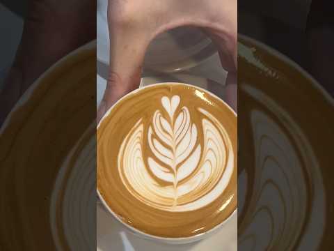 #frissonespresso #espressoyourself #coffeeart #coffee #coffeelatteart #barista