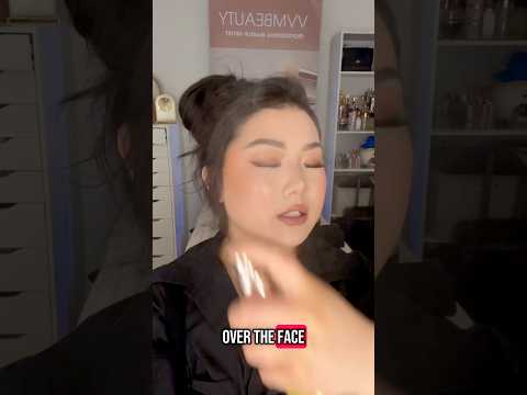 Glowy long lasting finish #makeupartist #makeuptutorial #makeup #longlastingbase