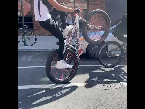 HE DID IT ✅ #bikes #sebikes #trend #wheelie #wheelies #nyc #ytshorts #viral #video #bikelife #fyp